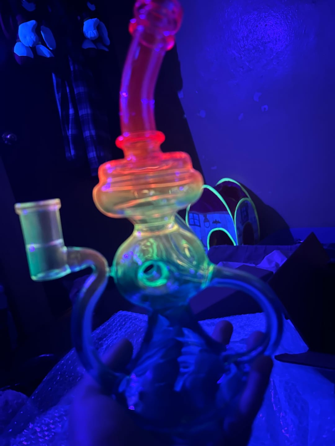 Customer photo review of NEON RAINBOW RECYCLER BONG (uv reactive)