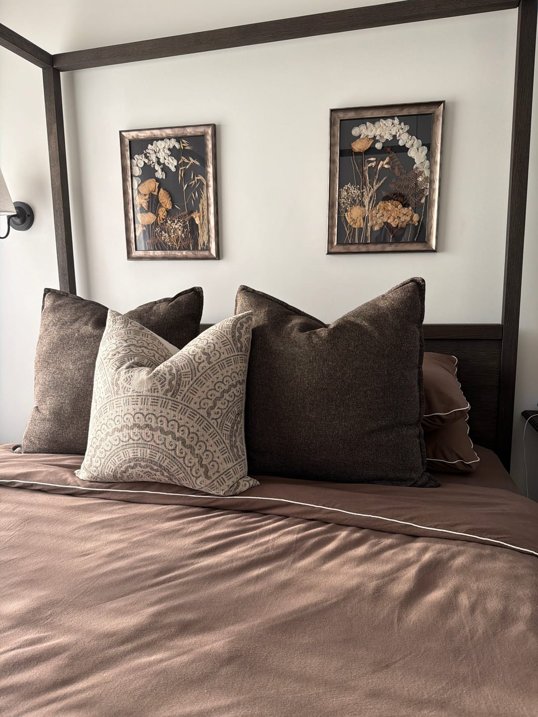 Customer photo review of Piped Pillowcase Set