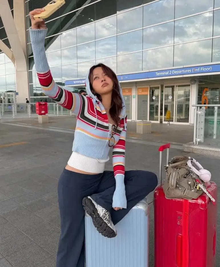 Customer photo review of Nadia Striped Color-Block Cropped Hoodie