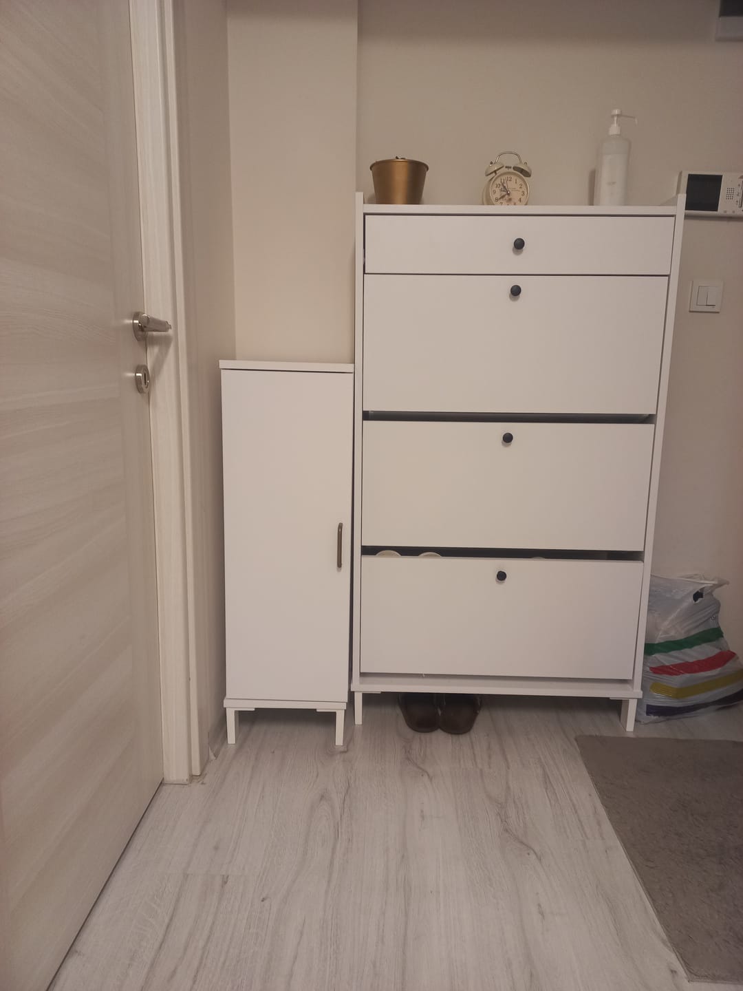 Customer photo review of Rani KC109 Banyo Dolabı Tek Kapaklı 2 Raflı Çok Amaçlı Dolap Beyaz
