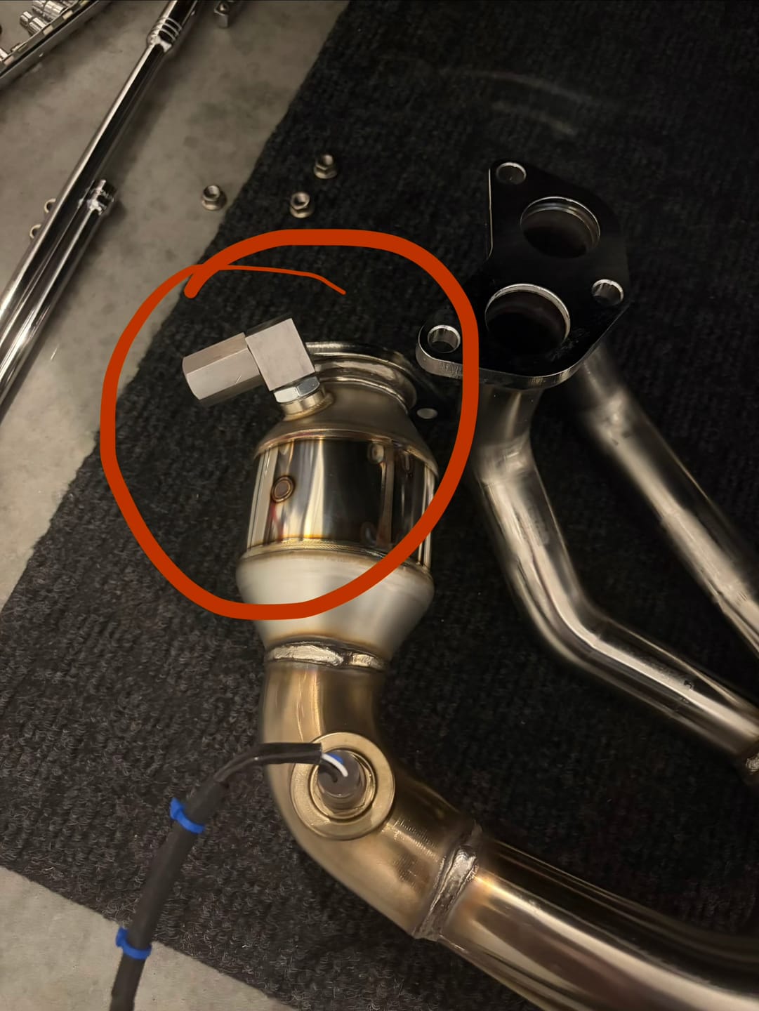 Customer photo review of O2 Sensor Spacer M18X1.5 90 Degree Universal CEL Bung Fix Check Engine Light