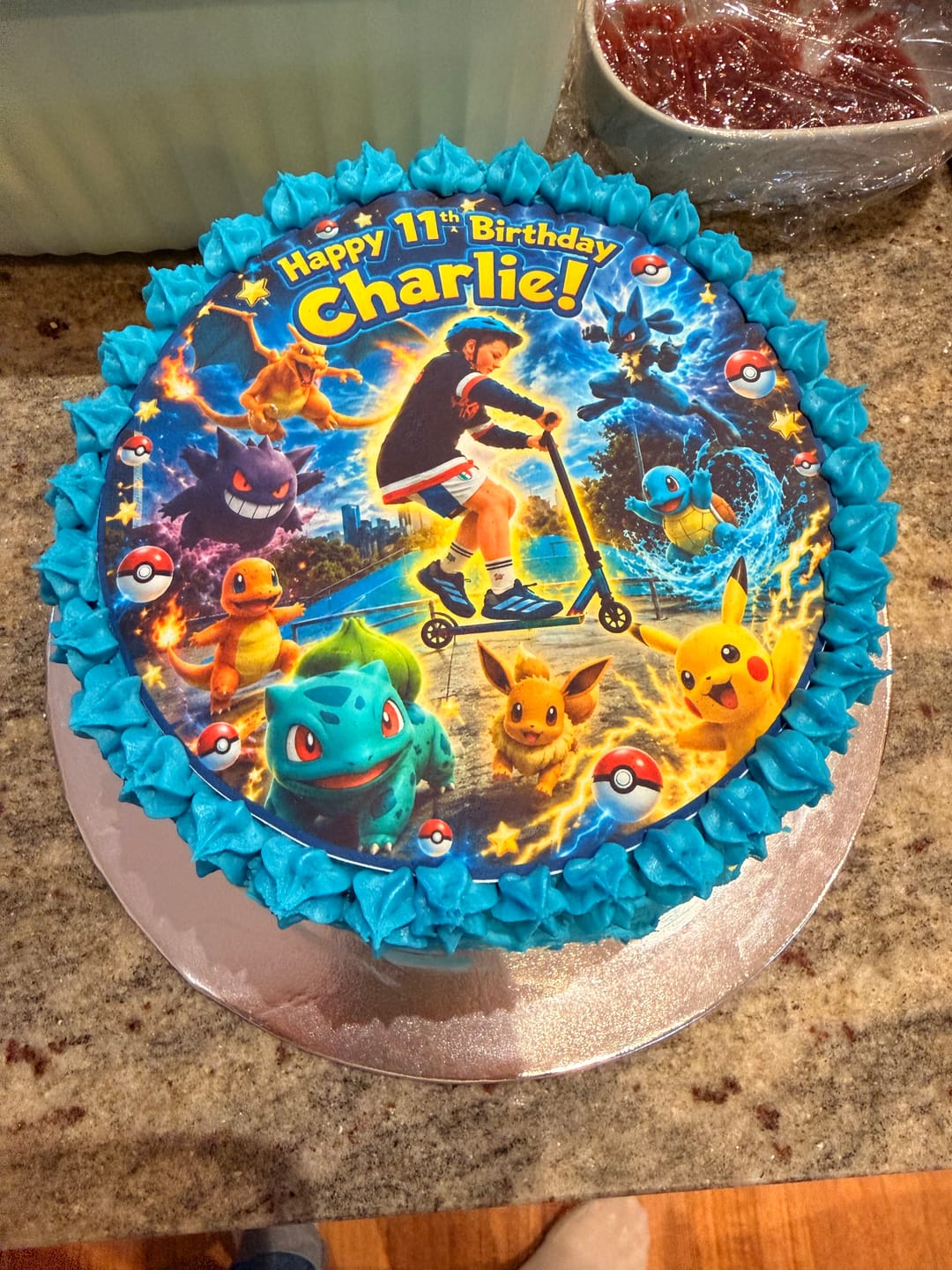 Customer photo review of 15 cm Round Custom Edible Icing Image
