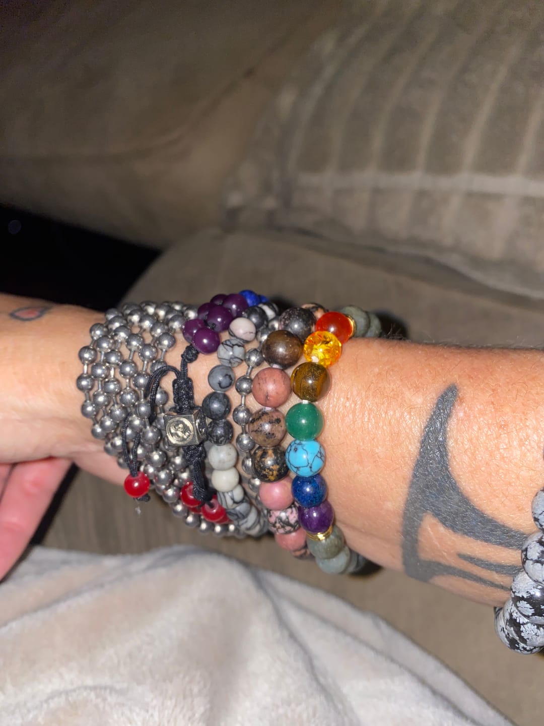 Customer photo review of 7 Chakra Labradorite Bracelet