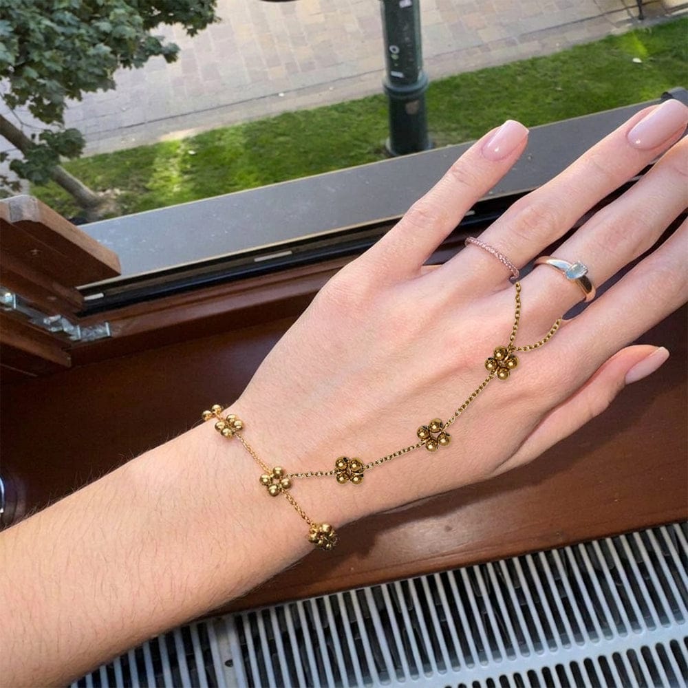 Customer photo review of HilalHaven Bead‑Cluster Floral‑Accent Stationed‑Point Hand Chain