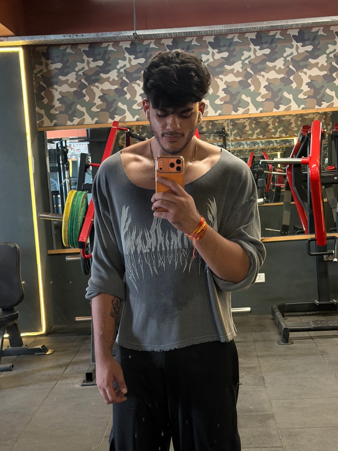 Customer photo review of REQUIEM WAFFLE LONG SLEEVE T-SHIRT BOXY FIT