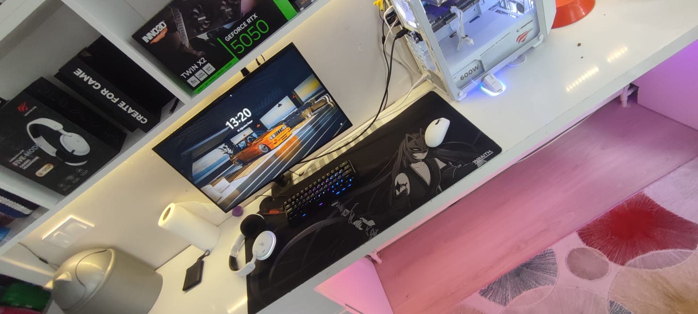 Customer photo review of Wraith Kitsune Edition Deskmat