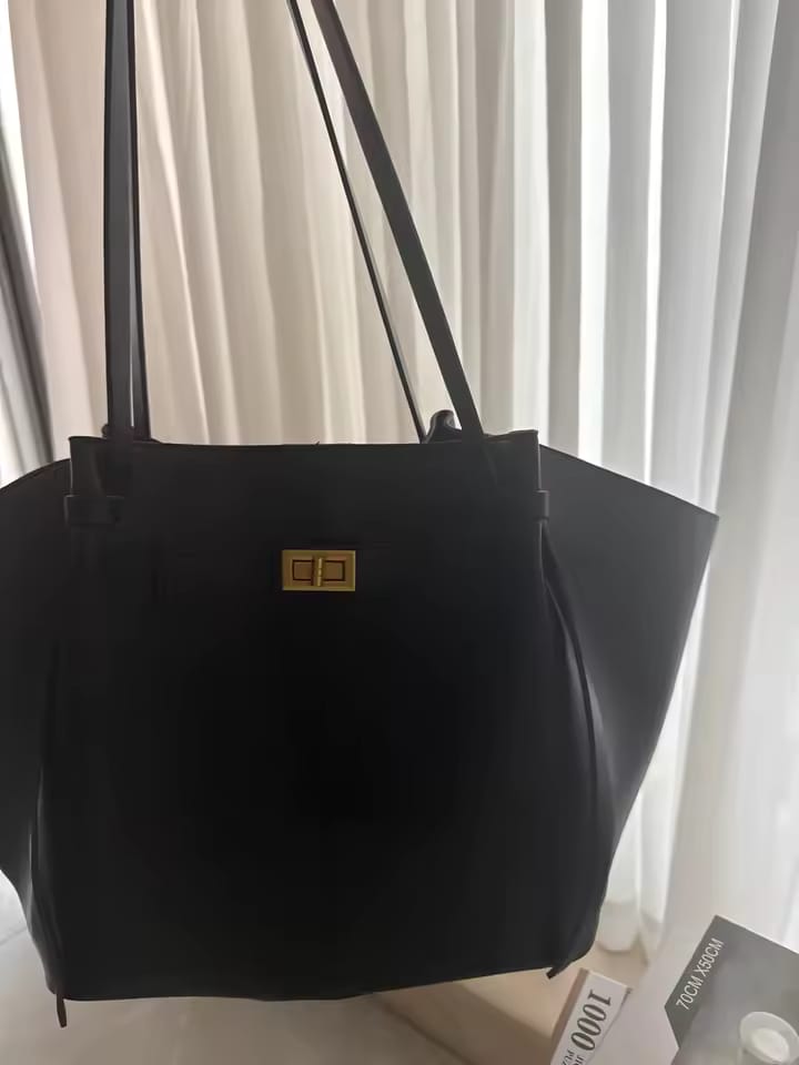 Customer photo review of Velora Tricot