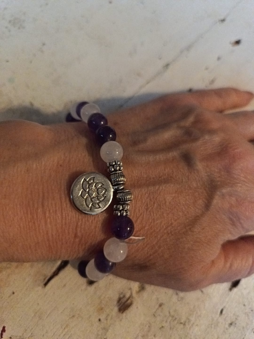 Customer photo review of Bracelet "Amour & Spiritualité" en Améthyste & Quartz Rose