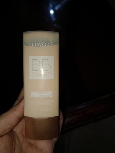 Customer photo review of O.TWO.O BEAUTY SKIN NUDE EFFECT BB CREAM