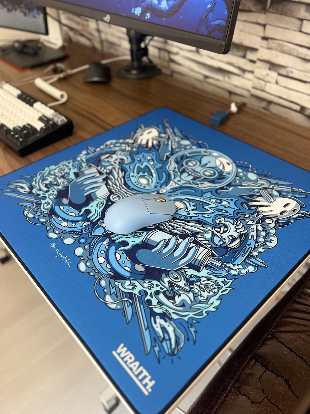 Customer photo review of Wraith Spirit of Aim Pro Mousepad