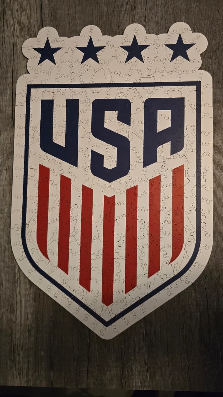 Customer photo review of USWNT® Escudo - Rompecabezas de Madera