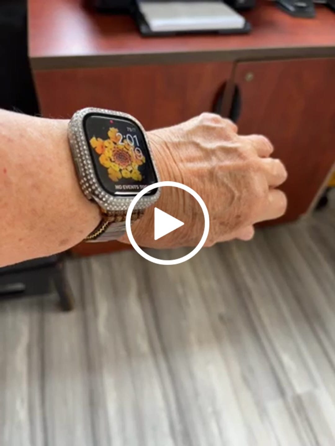 Customer video review of Delicate Picasso Jasper Apple Watch Strap