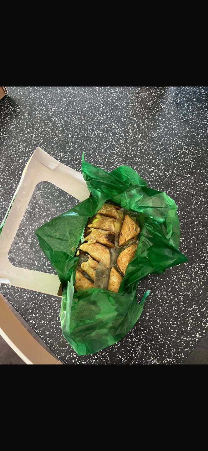 Customer photo review of 9 Sicilian Cannoli - Surprise Box