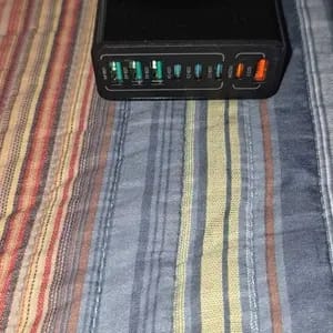 Customer photo review of Ricarica Veloce Hub USB 8 Porte Multiporta USB-C e USB-A