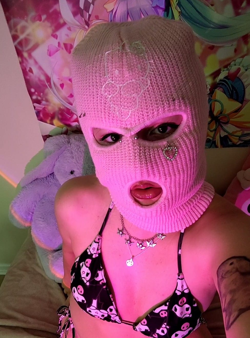 Customer photo review of Cute Graphic Grunge Knitted Ski Mask