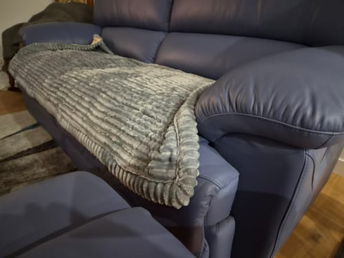 Customer photo review of Cosy Couch - Couch Cover