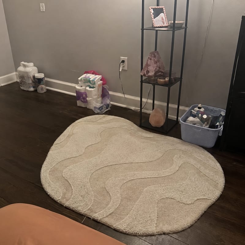 Customer photo review of Akira Organic Shaped Rug