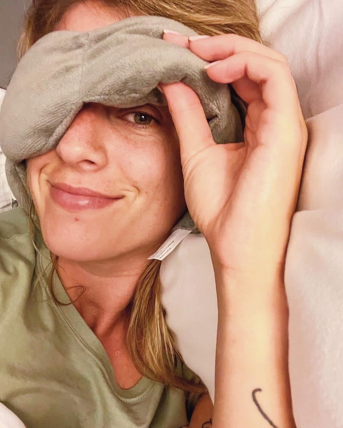 Customer photo review of Dozzli Weighted Sleep Mask