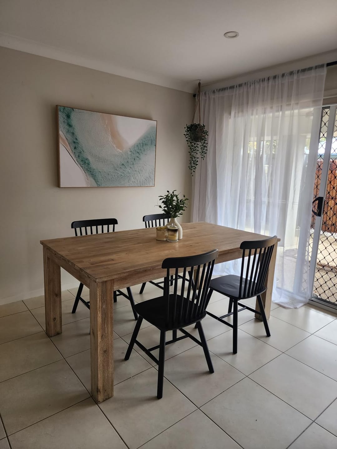 Customer photo review of 2x Dining Chairs Kitchen Windsor Oak and Black