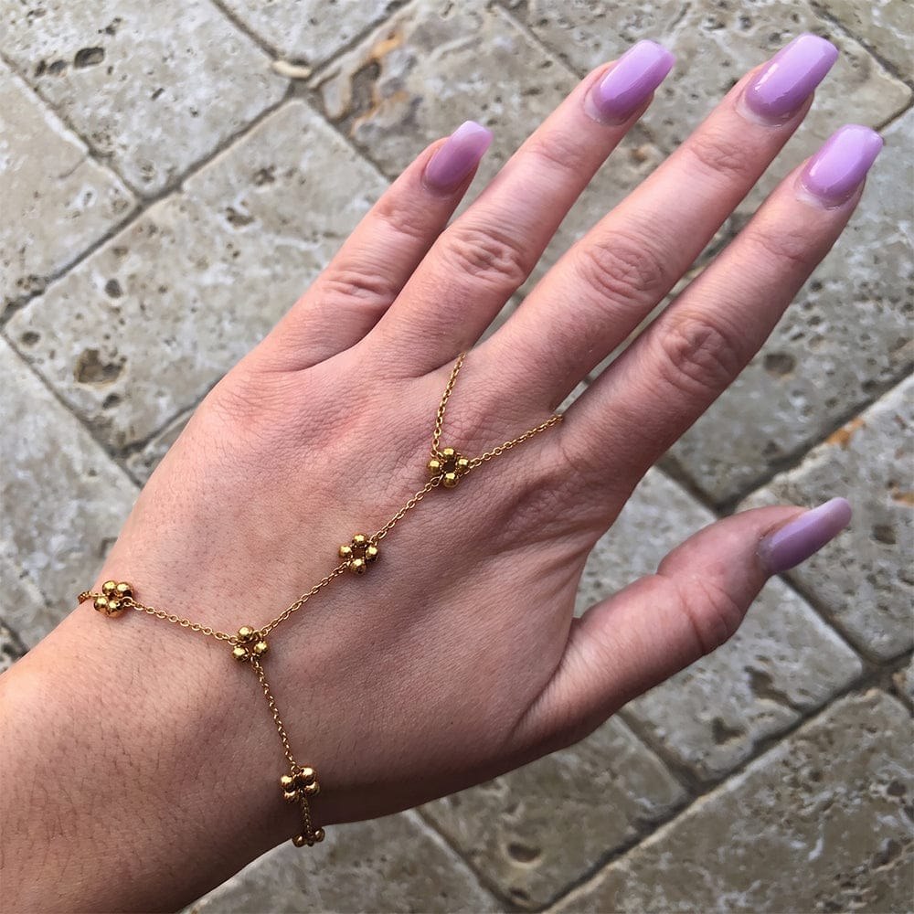 Customer photo review of HilalHaven Bead‑Cluster Floral‑Accent Stationed‑Point Hand Chain