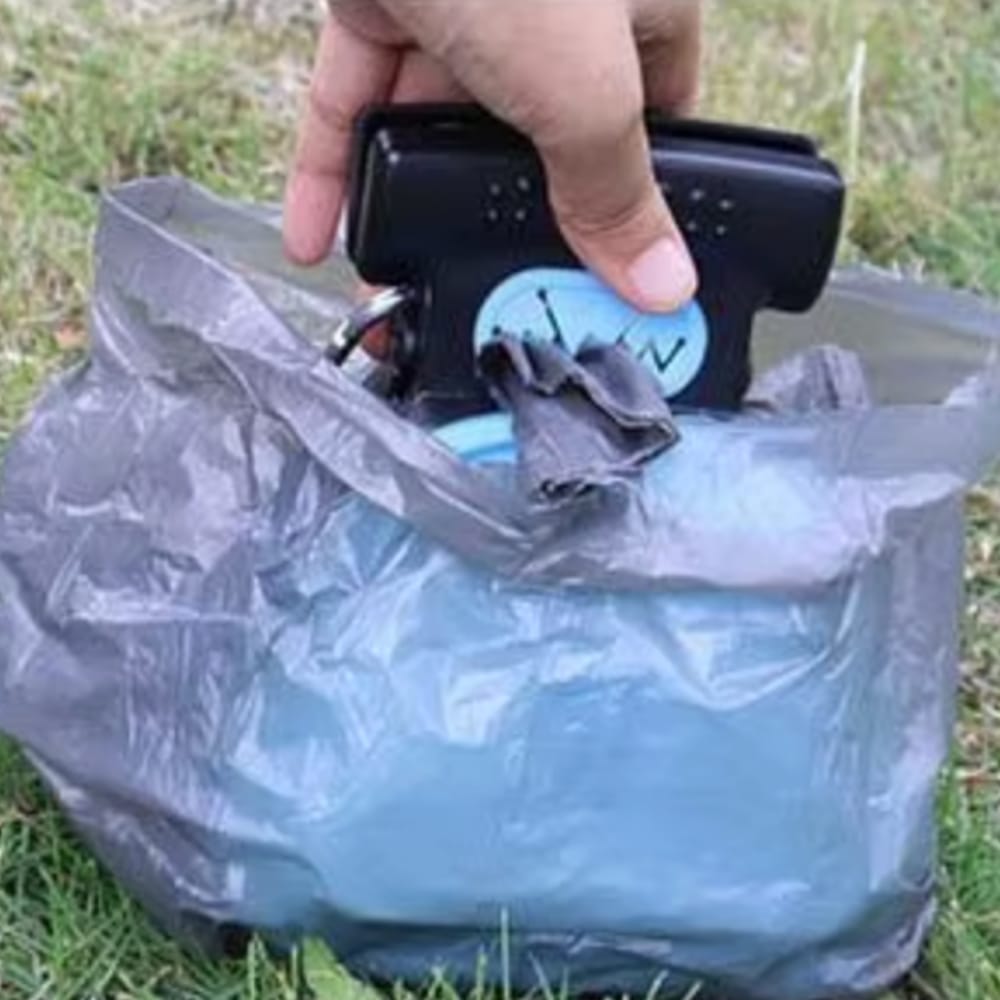 Customer photo review of TIDYWAG™ Foldable Dog Poop Scooper