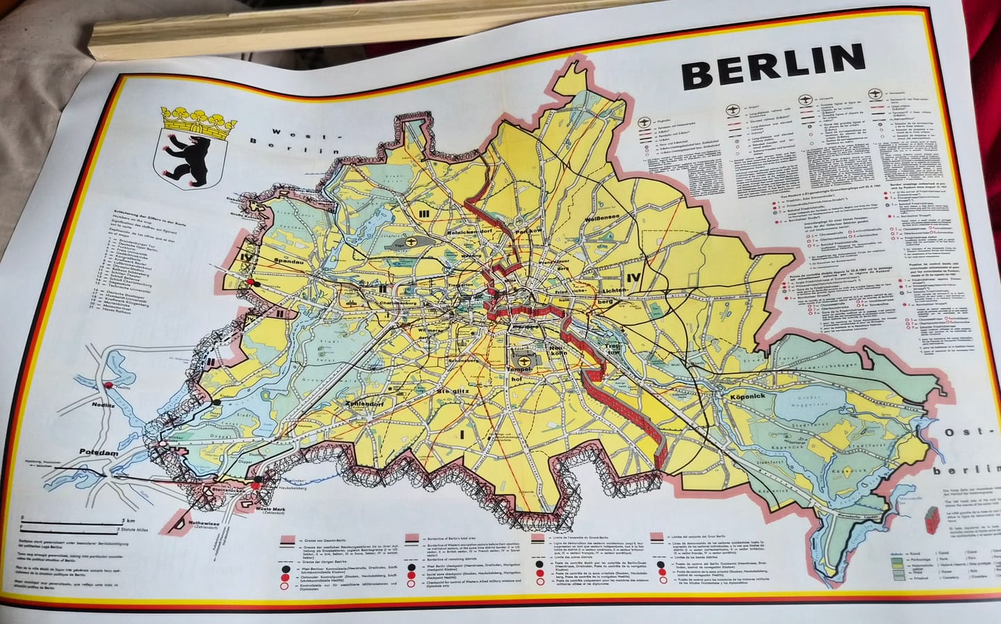 Customer photo review of Old Map of Berlin, 1963: Berlin Wall Construction, Cold War, Brandenburg Gate