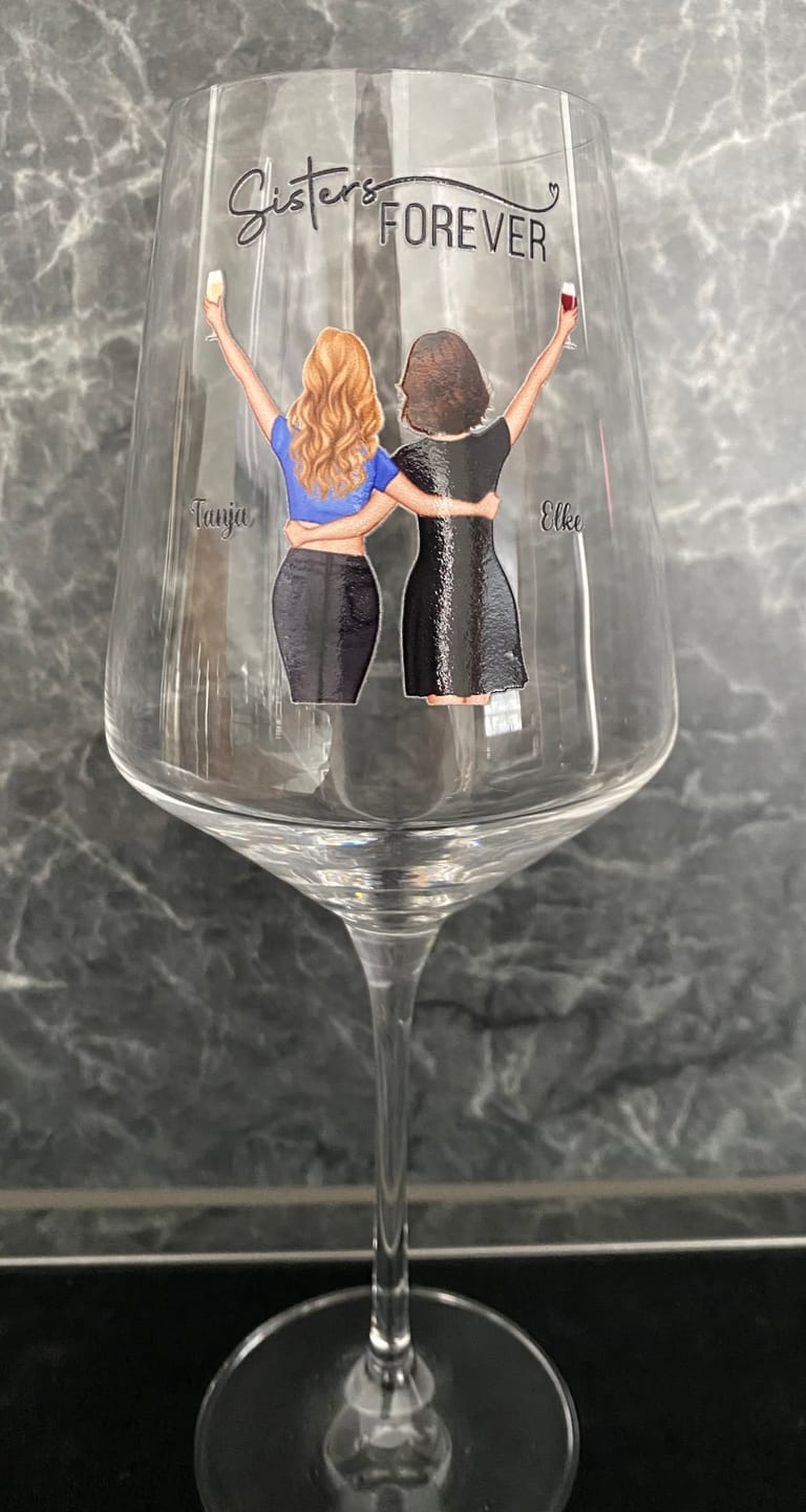Customer photo review of Freundinnen - Personalisiertes Weinglas für Besties und Schwestern mit Illustration