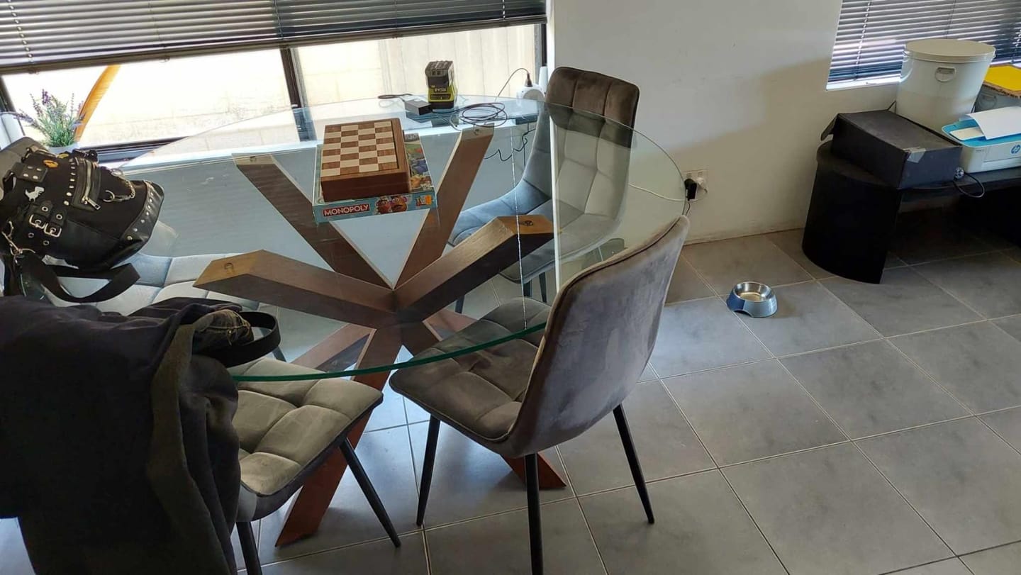 Customer photo review of 4x Dining Chairs Kitchen Velvet Grey