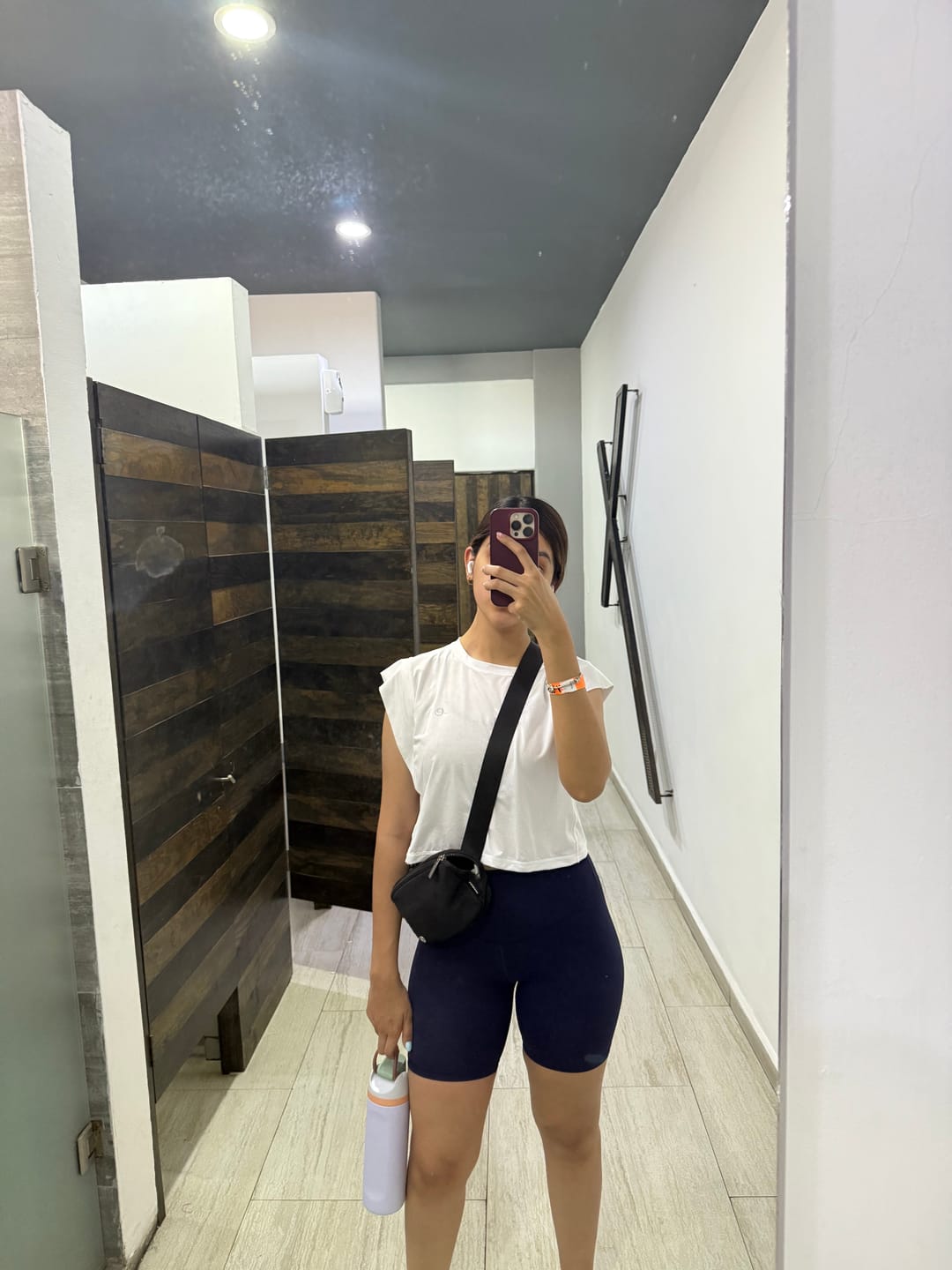 Customer photo review of Blusa básica corta