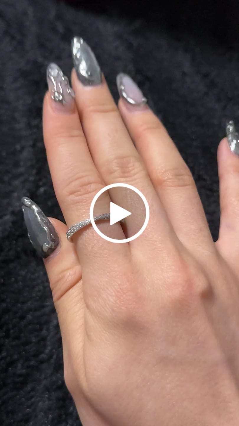 Customer video review of Anillo Cruzado Con Zirconias