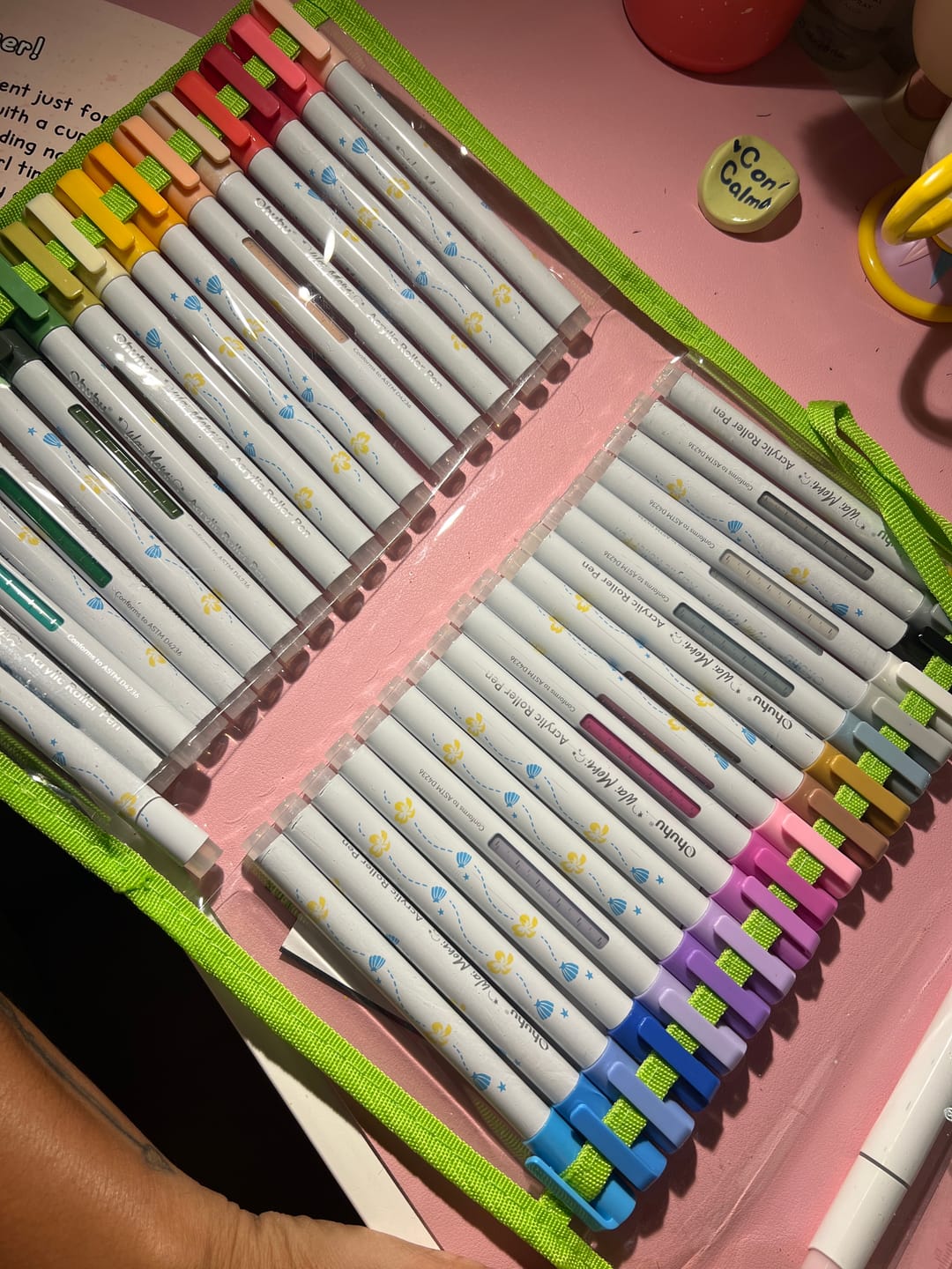 Customer photo review of Ohuhu Wai Momi Acrylic Gel Pens
