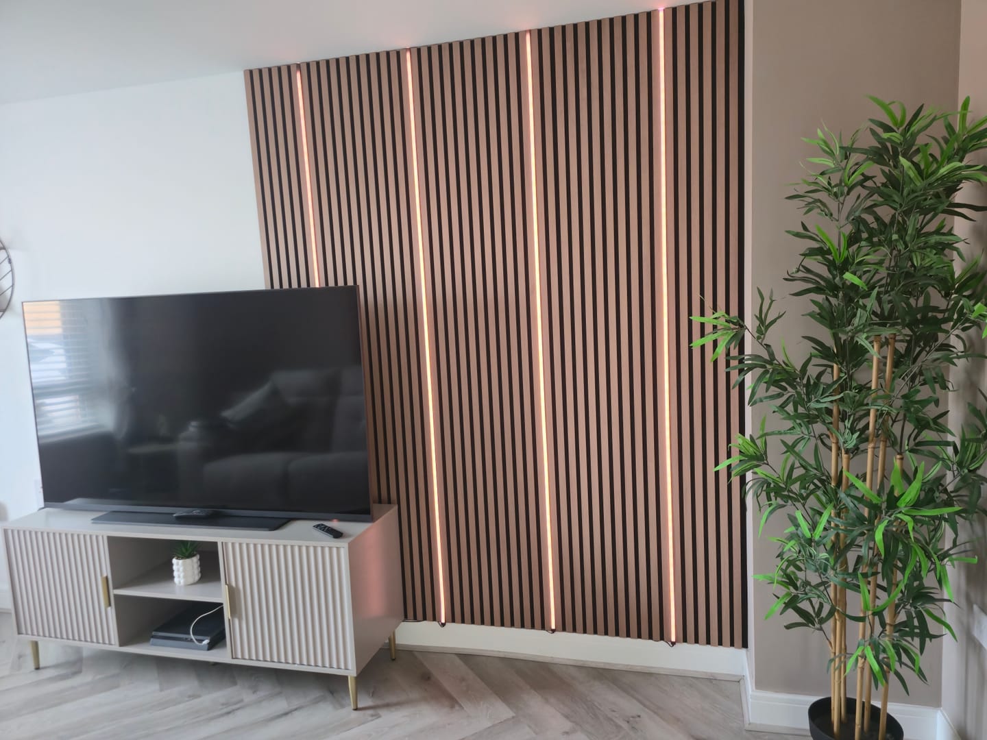 Customer photo review of Premium LED light kit 4 x 240cm LED Light Strips