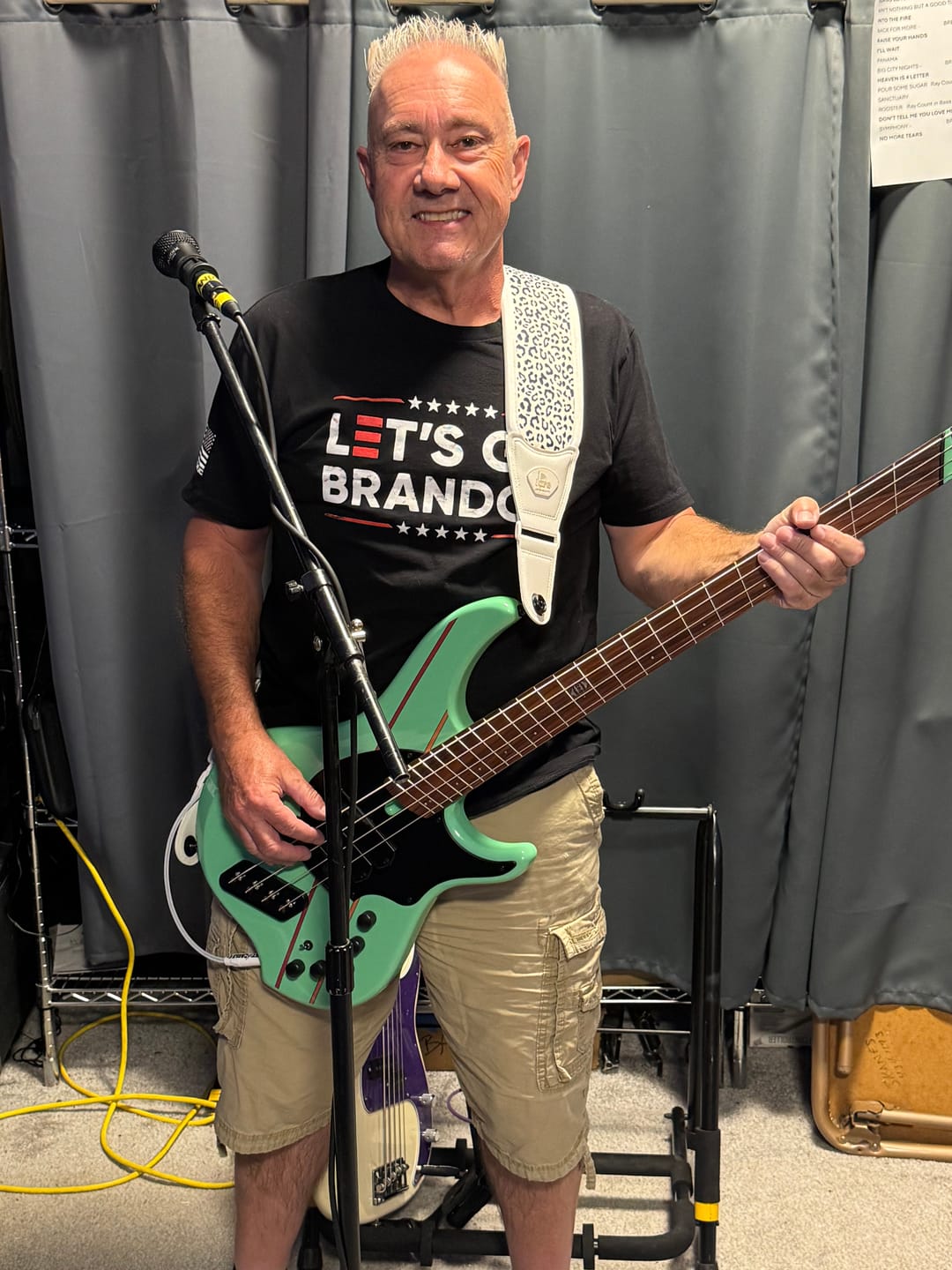 Customer photo review of Zero-Gravity Guitar Strap | Weightless Comfort for Bass & Guitar