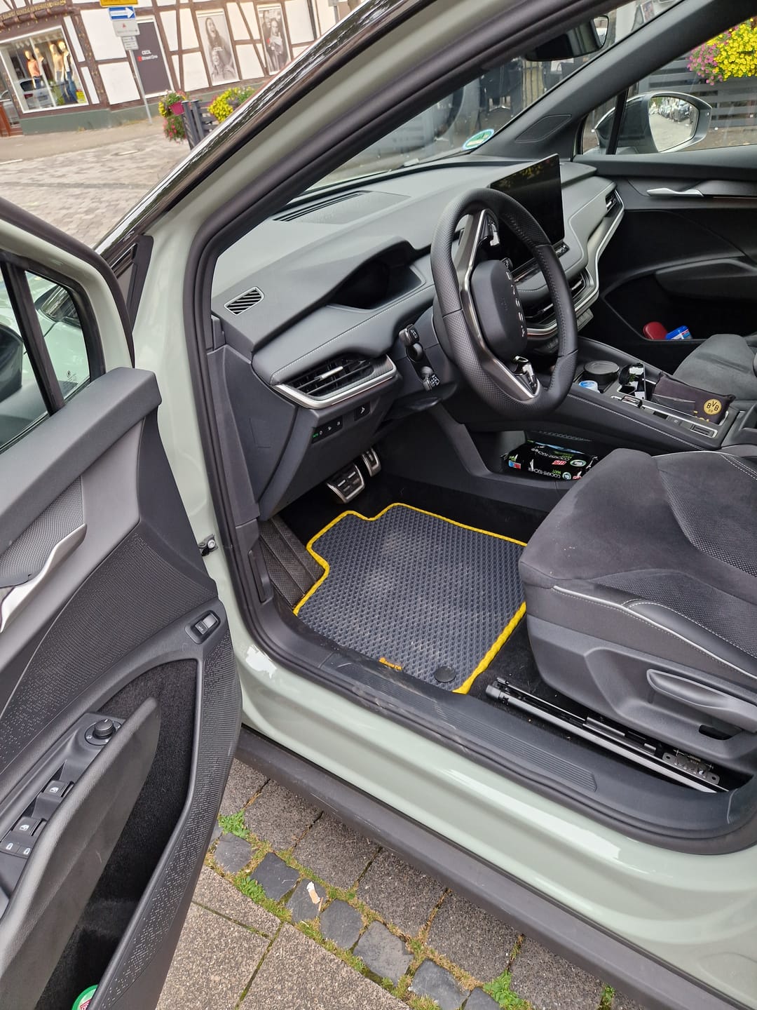 Customer photo review of Auto Fußmatten nach Maß - Vorne
