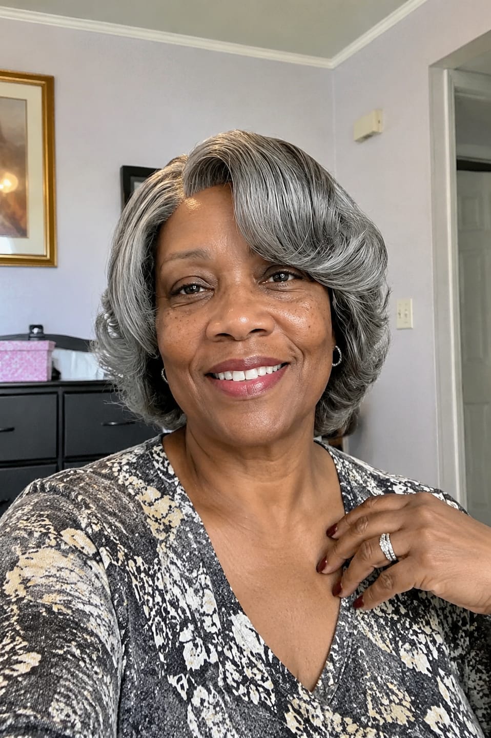 Customer photo review of Luvwin 5x5 Salt And Pepper Glueless Gray Color Pre-Cut Lace Retro Elegant Wave  Wig For Black Women