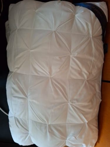 Customer photo review of Hotel Pillow – 5-Star Three-Dimensional Sleeping Pillow