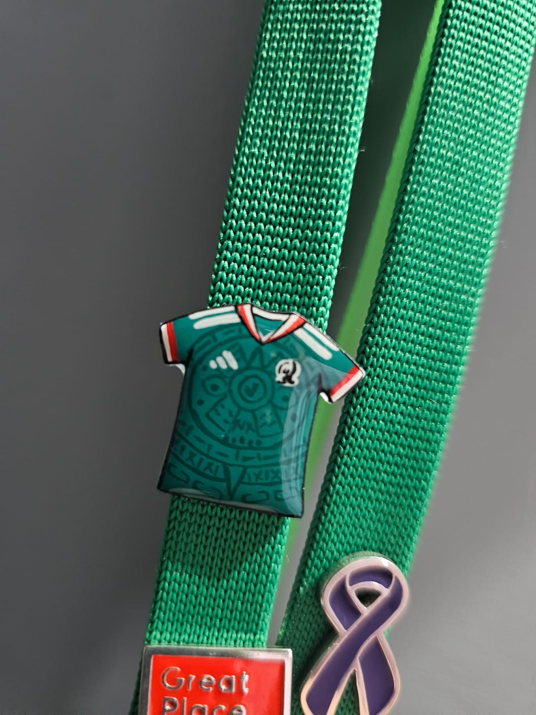 Customer photo review of Pin | Selección