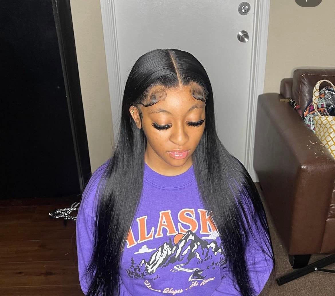 Customer photo review of Wavymy HD Lace Wear Go Wigs Dome Cap Glueless Straight 7x5 Lace Closure Wigs 180% Density