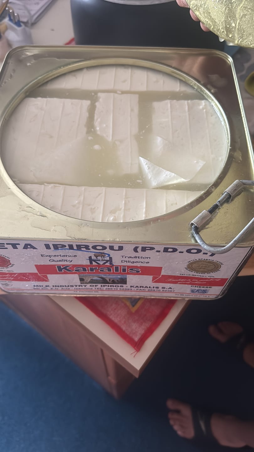 Customer photo review of Authentic Epirus Feta PDO – Mediterranean Tin in Brine for Families 3.5kg (Pre-cut Blocks)
