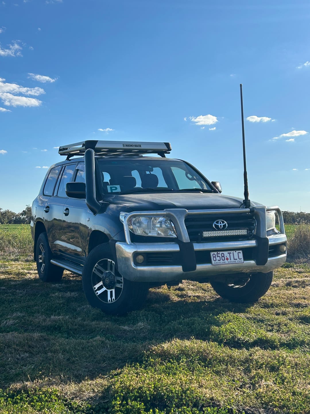 Customer photo review of Stainless Snorkel to suit Toyota Landcruiser 200 Series LC200 5"