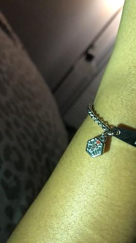 Customer photo review of Diabetes Alarmarmband