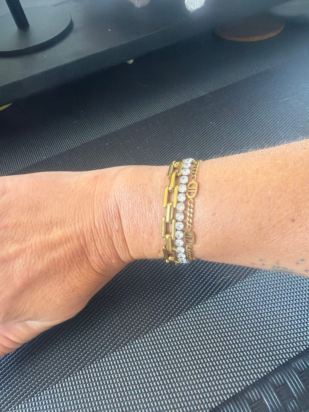 Customer photo review of Hi-Life Tennis Armband 14K Vergoldet