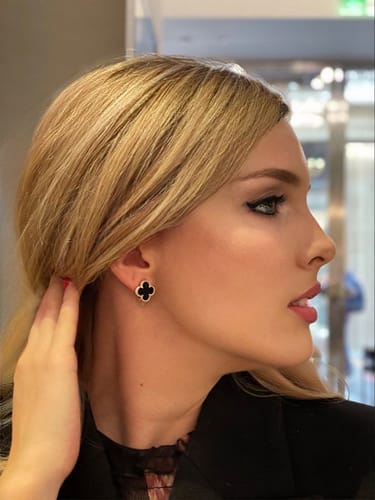 Customer photo review of Vintage Alhambra Black Stone Earrings