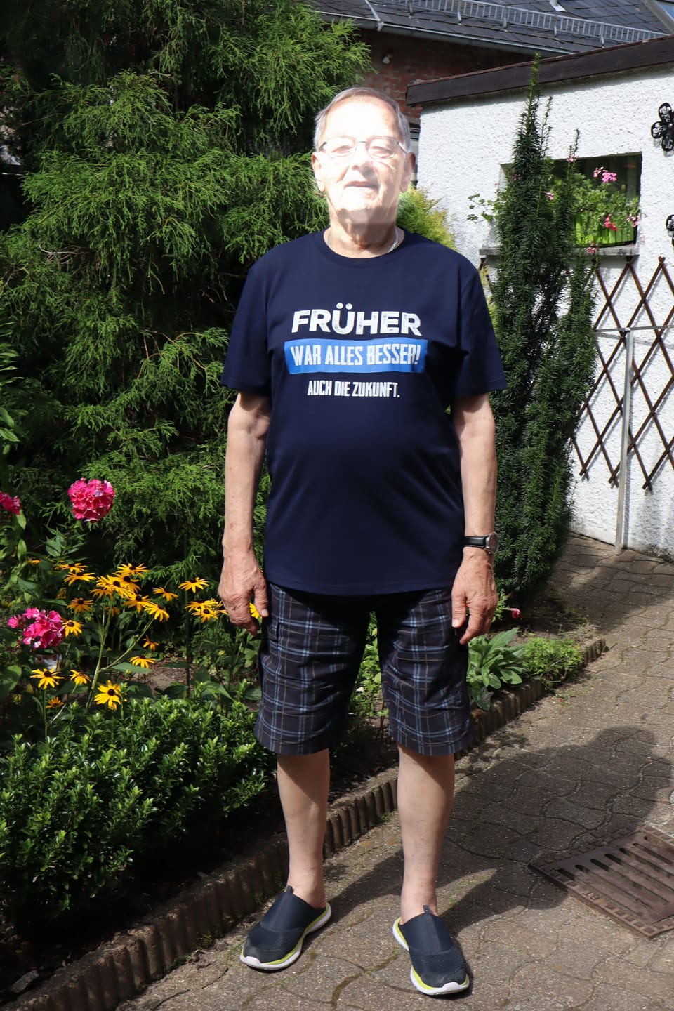 Customer photo review of T-Shirt „Früher war alles besser! Auch die Zukunft“
