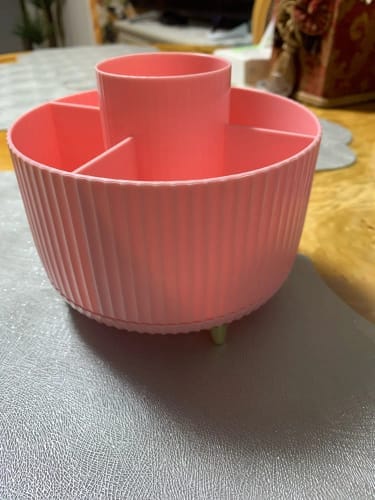 Customer photo review of Rotating Makeup Storage – 360° Desktop Cosmetic Organizer
