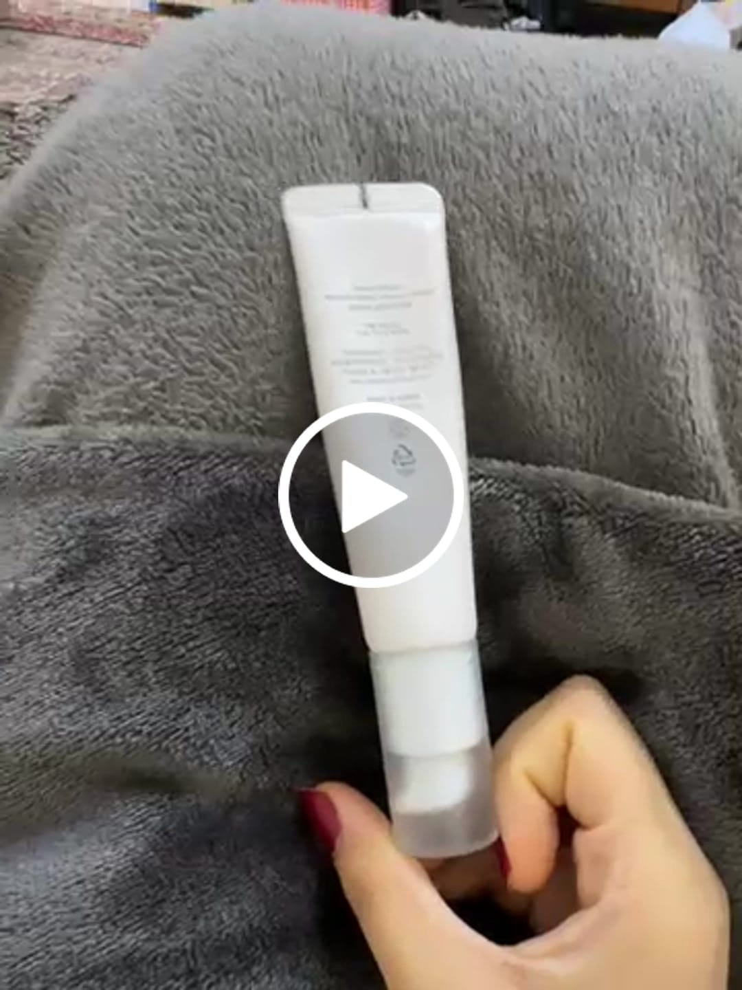 Customer video review of سيرم العين المجدد بالجينسنغ والريتينال من بيوتي اوف جوسون - 30مل