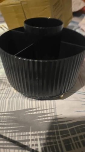 Customer photo review of Rotating Makeup Storage – 360° Desktop Cosmetic Organizer