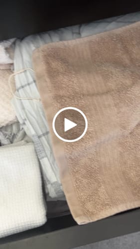 Customer video review of Essential Bordürlü Bukle Havlu 600 gr/m² Bej