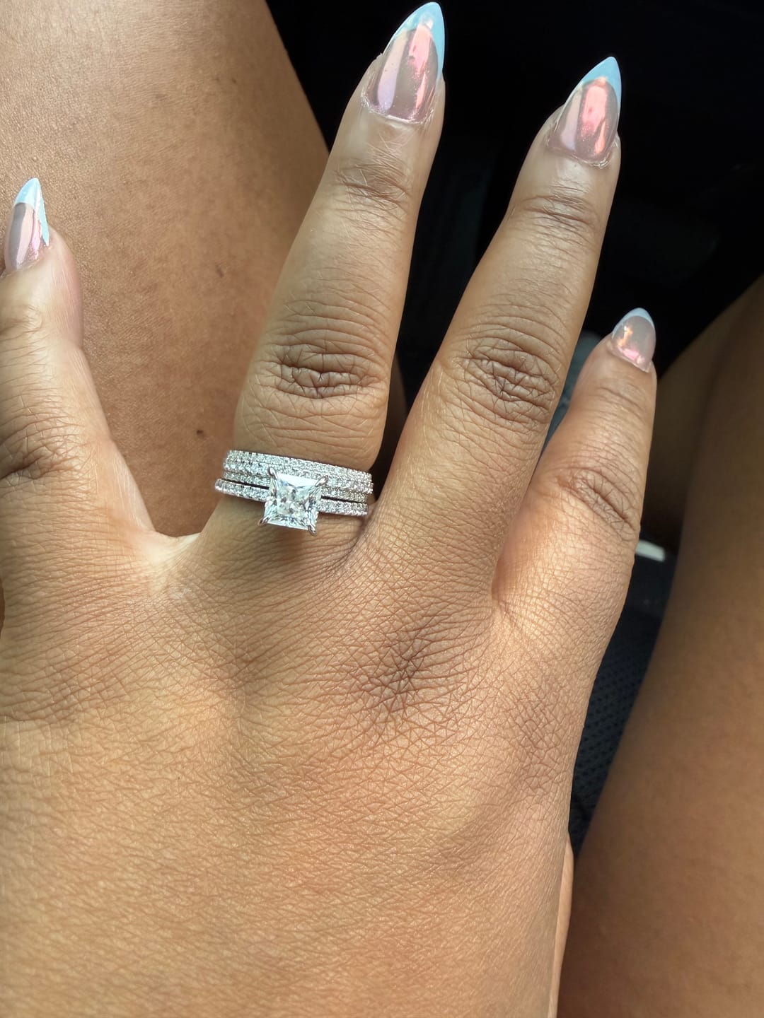 Customer photo review of Rodiffy Moissanite 2.0 Ct ～3.0 Ct Square Princess Cut Bridal Ring