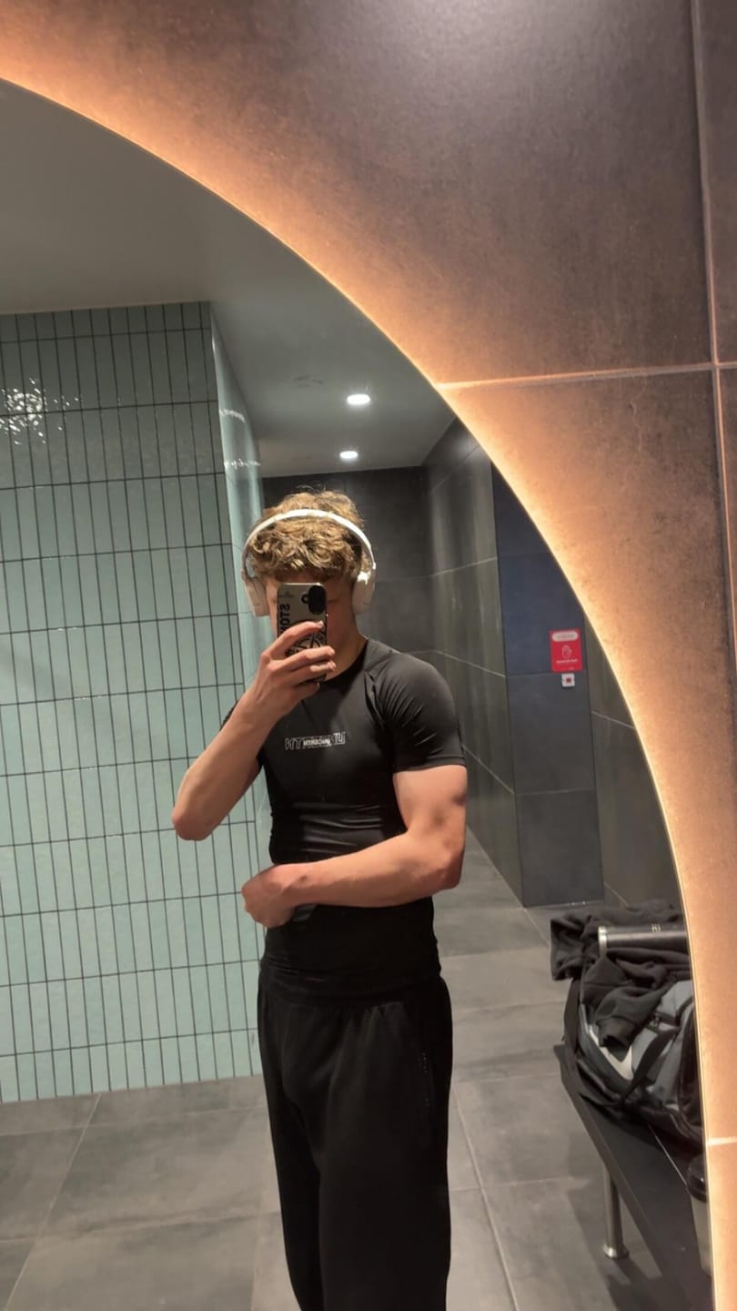 Customer photo review of UC06 Refresh Compression Tee - Black